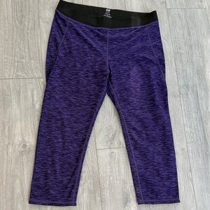 H&M Sport Cropped Leggings in Rich Purple